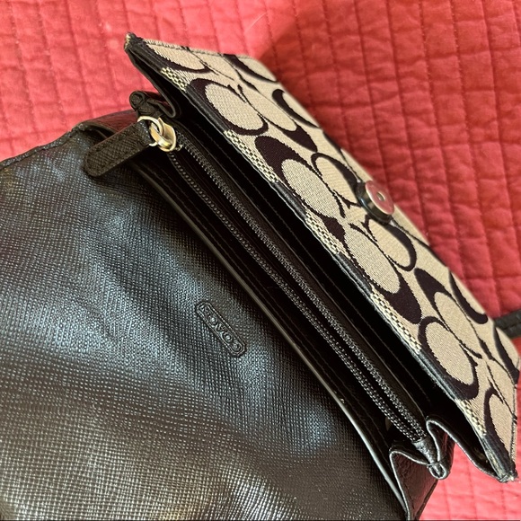 Early 2K Coach Crossbody - Picture 3 of 5